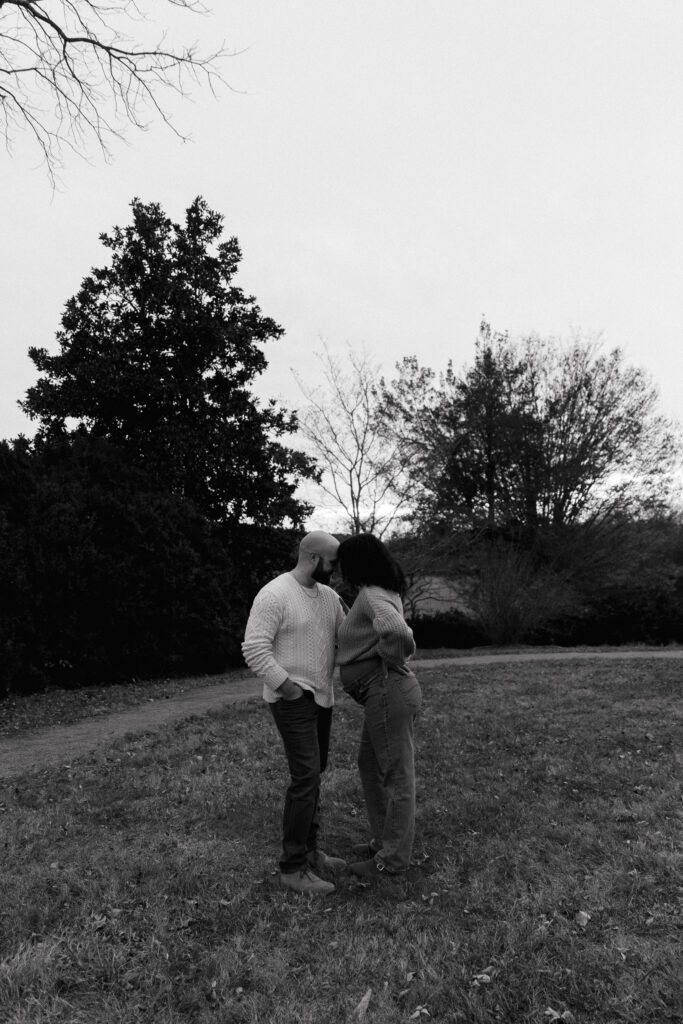 Free engagement photo location near Charlottesville, Virginia Barboursville Vineyard